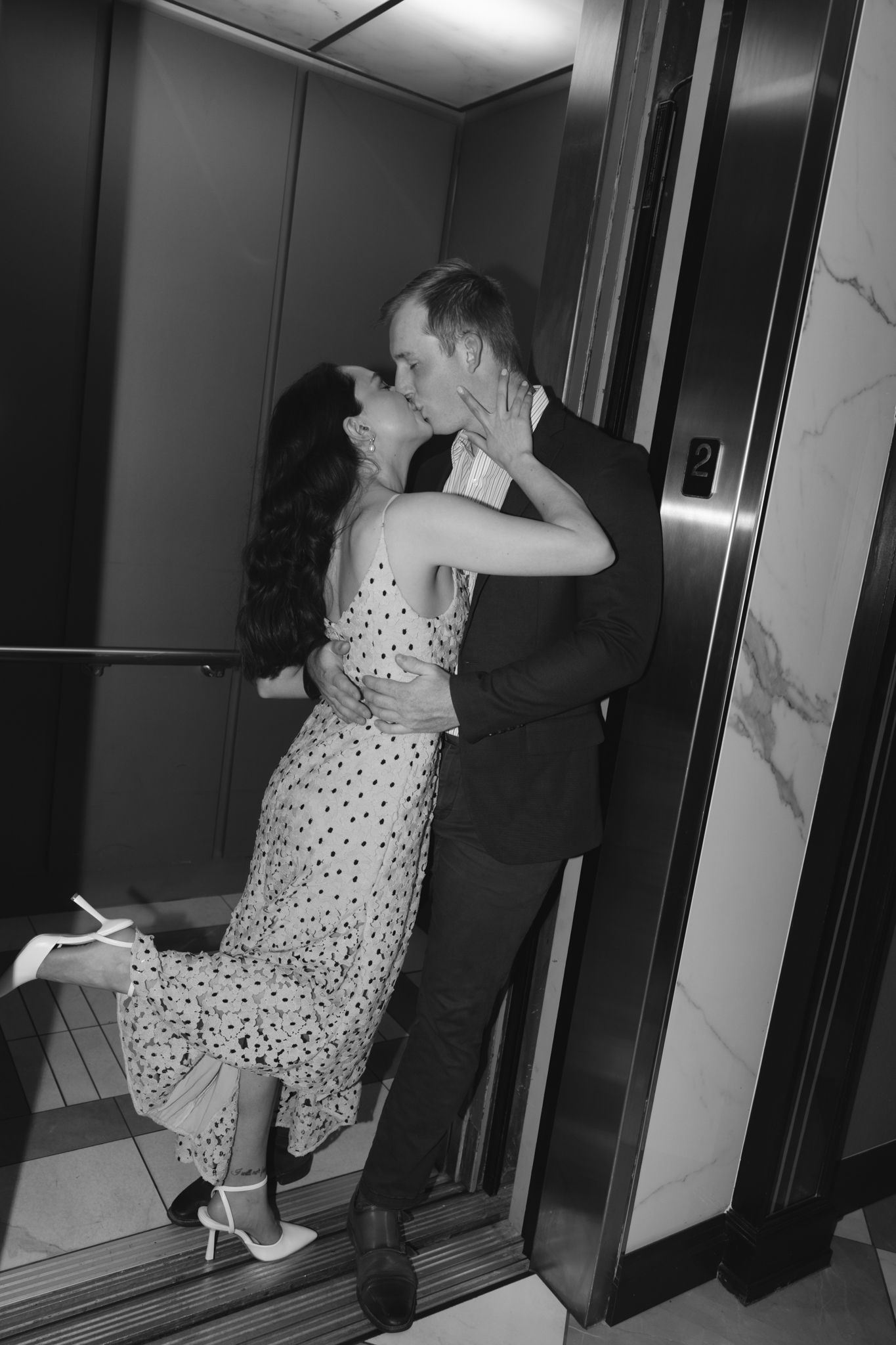 Timeless engagement photography session in Philadelphia for modern couples-2.jpg