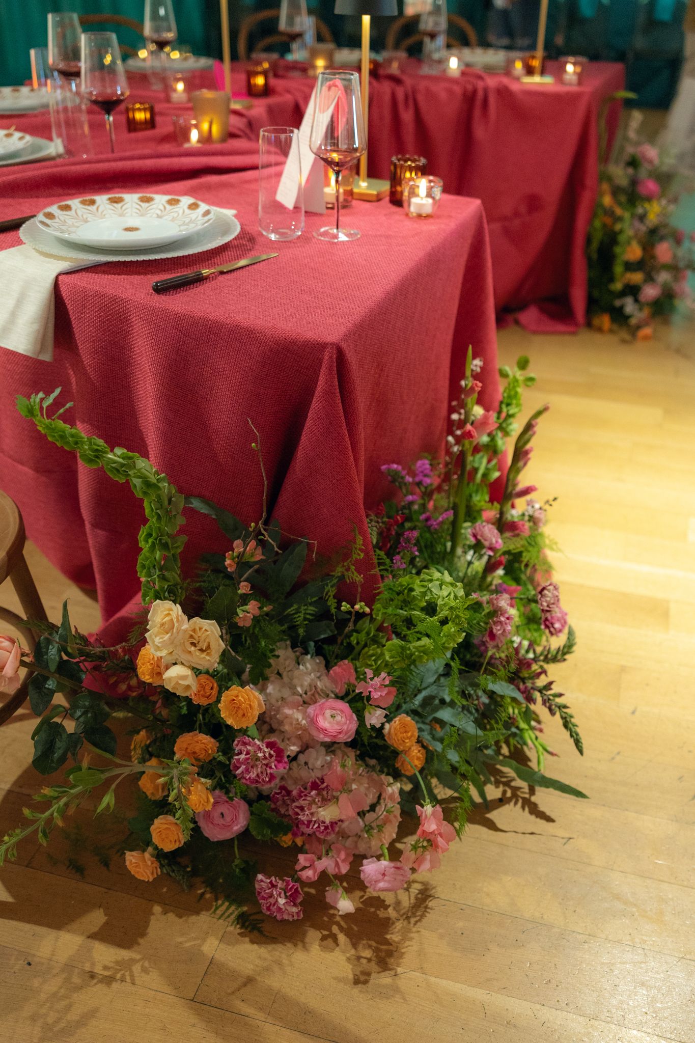 Fine art wedding venue in Philadelphia with intricate detailing, historic charm, and a luxurious gallery-style reception space.-1.jpg