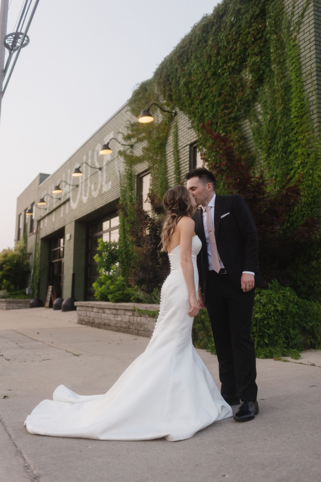 Bride and groom at Platform Thirty, modern natural light photography-03.jpg