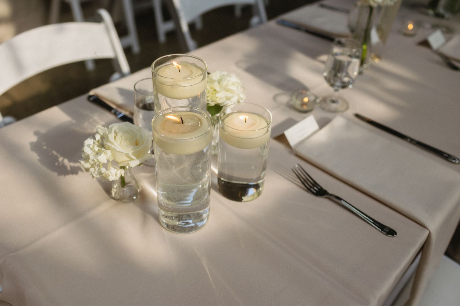 Cairnwood Estate wedding reception with elegant floral arrangements in Philadelphia-07.jpg
