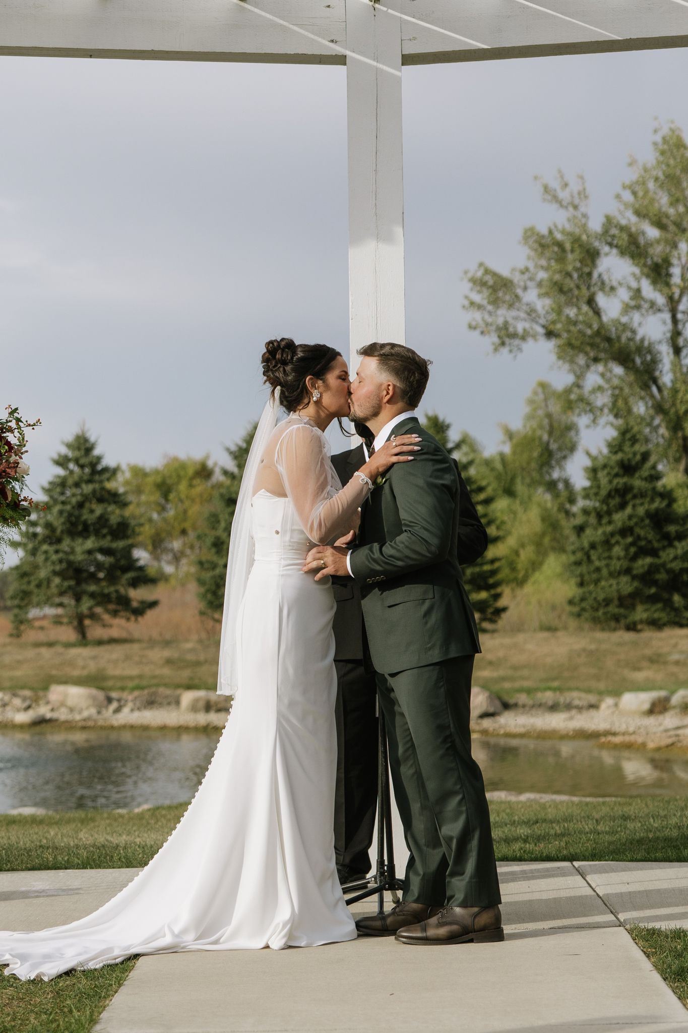 Elegant wedding ceremony at The Willows in Villanova, Pennsylvania, editorial photography-1.jpg