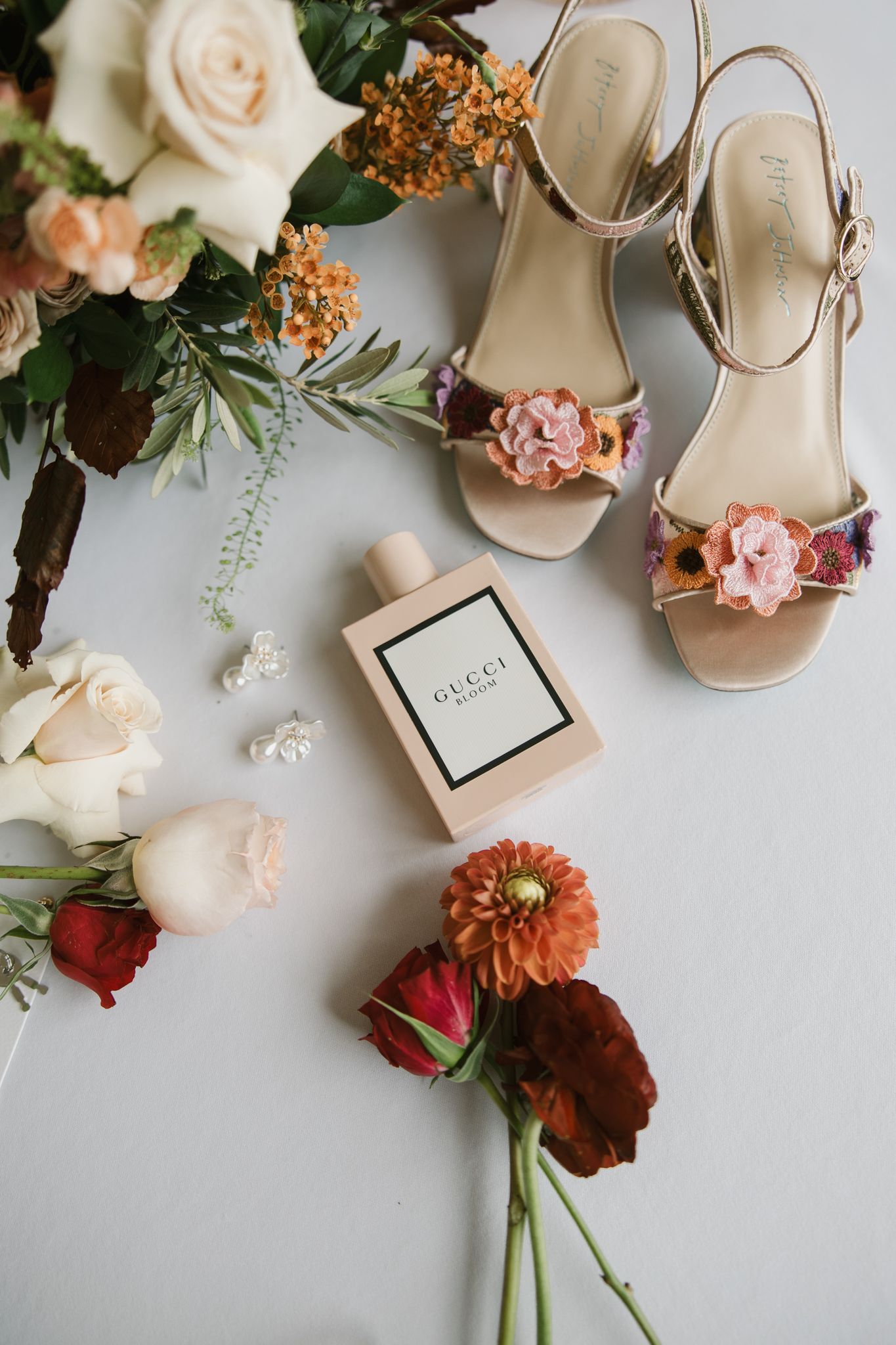 Elegant wedding getting ready moments at The Willows in Villanova, Pennsylvania, editorial photography-10.jpg