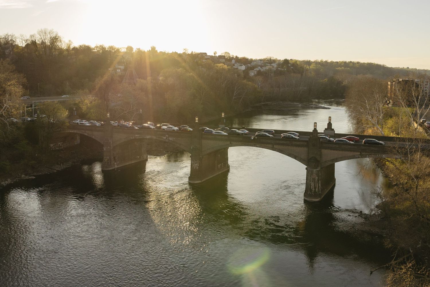 manayunk philadelphia engagement photos.jpg