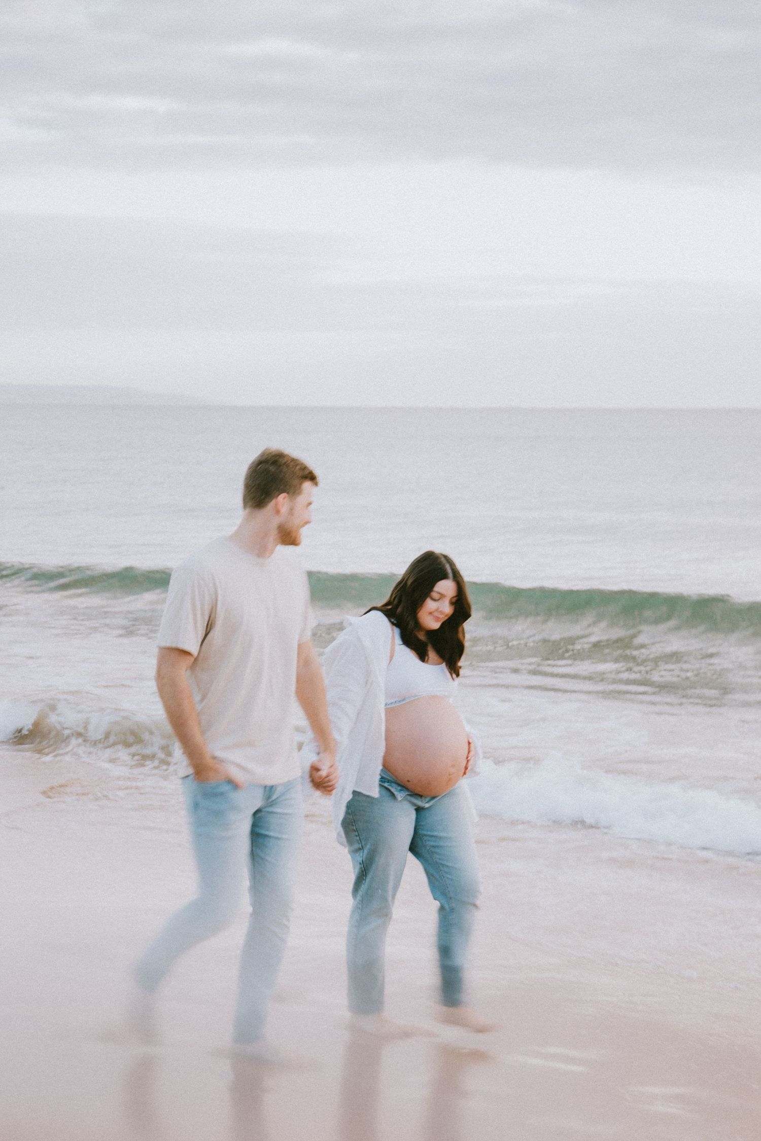 Maternity beach couple photoshoot in Jervis Bay by Love, Sophie