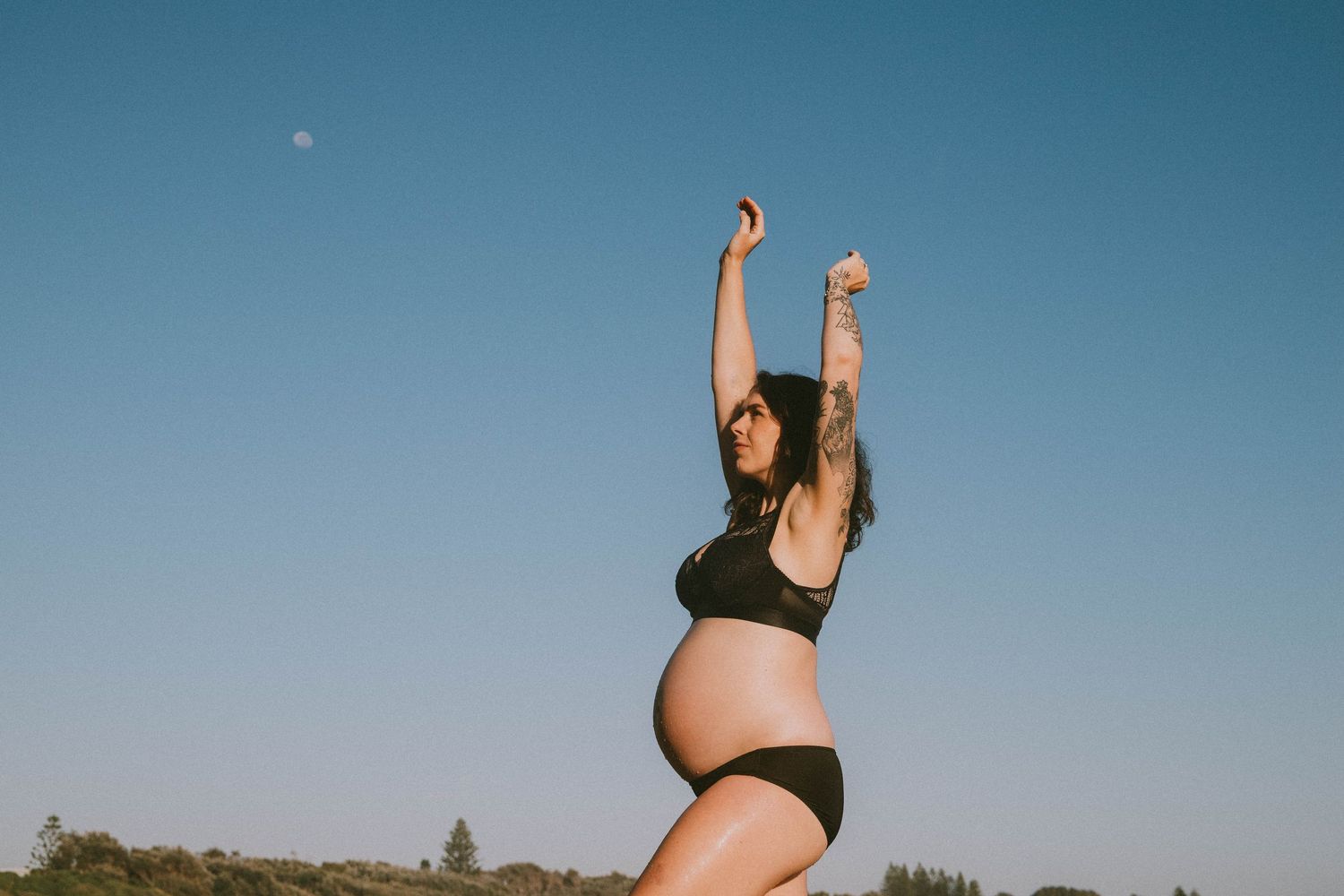 Maternity photoshoot in Jervis Bay with Love, Sophie Photography