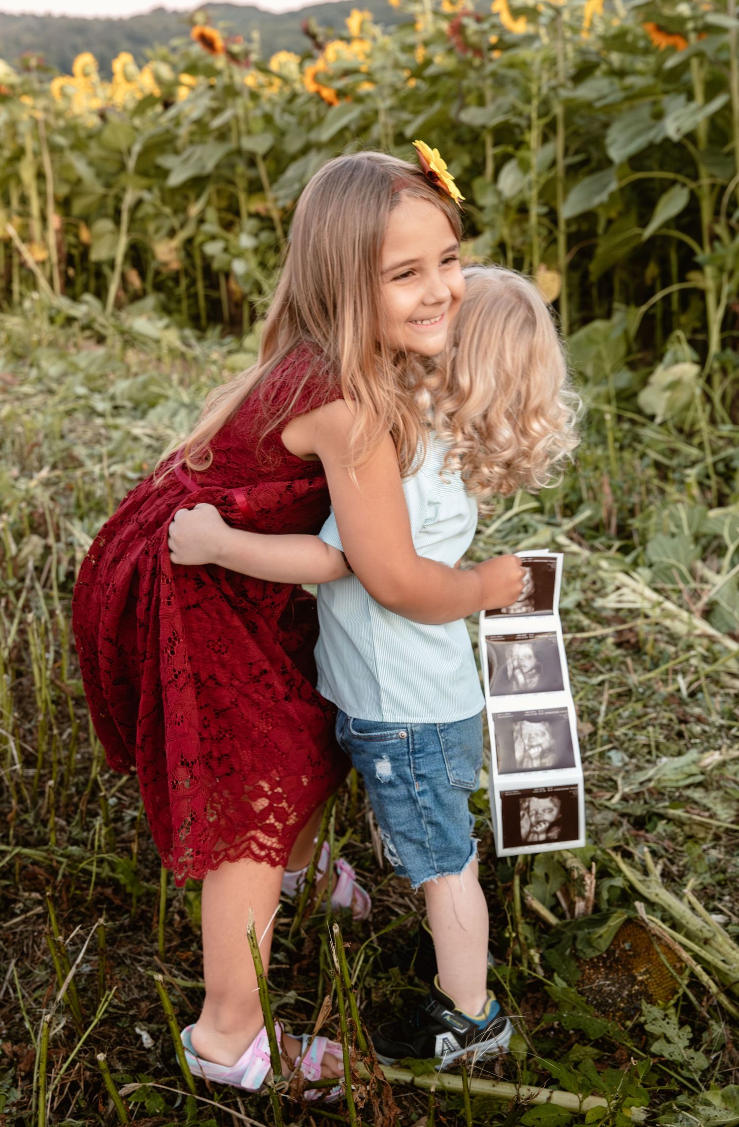 Lifestyle maternity and gender reveal sessions highlighting natural moments, anticipation, and celebration in Central PA and beyond.