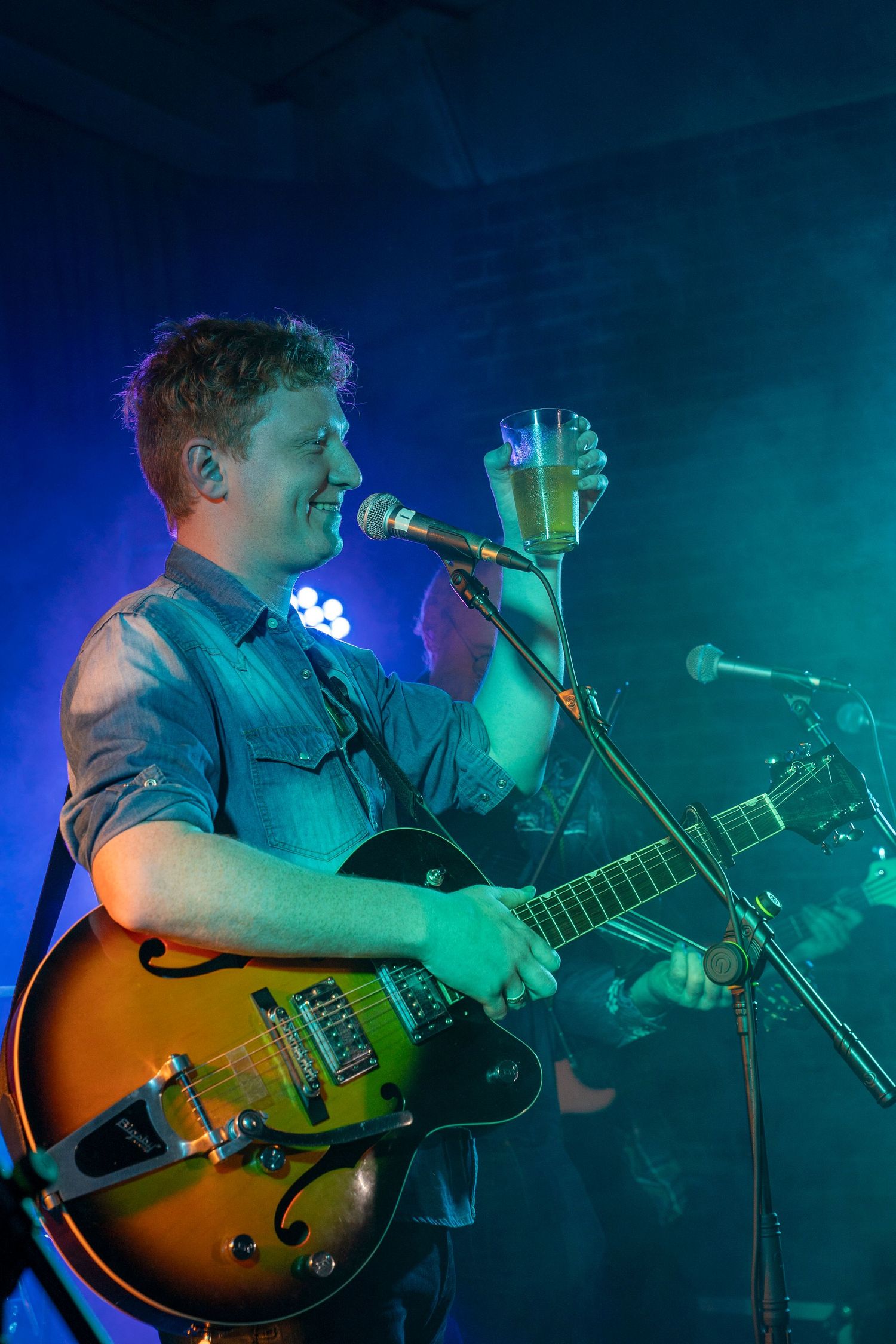 Lachie Hayes gig at Gadoochi Brewery.