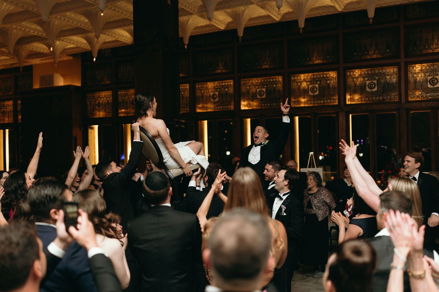 Luxury Chicago Athletic Association wedding captured by Chicago wedding photographer Kailee Rei Photography.