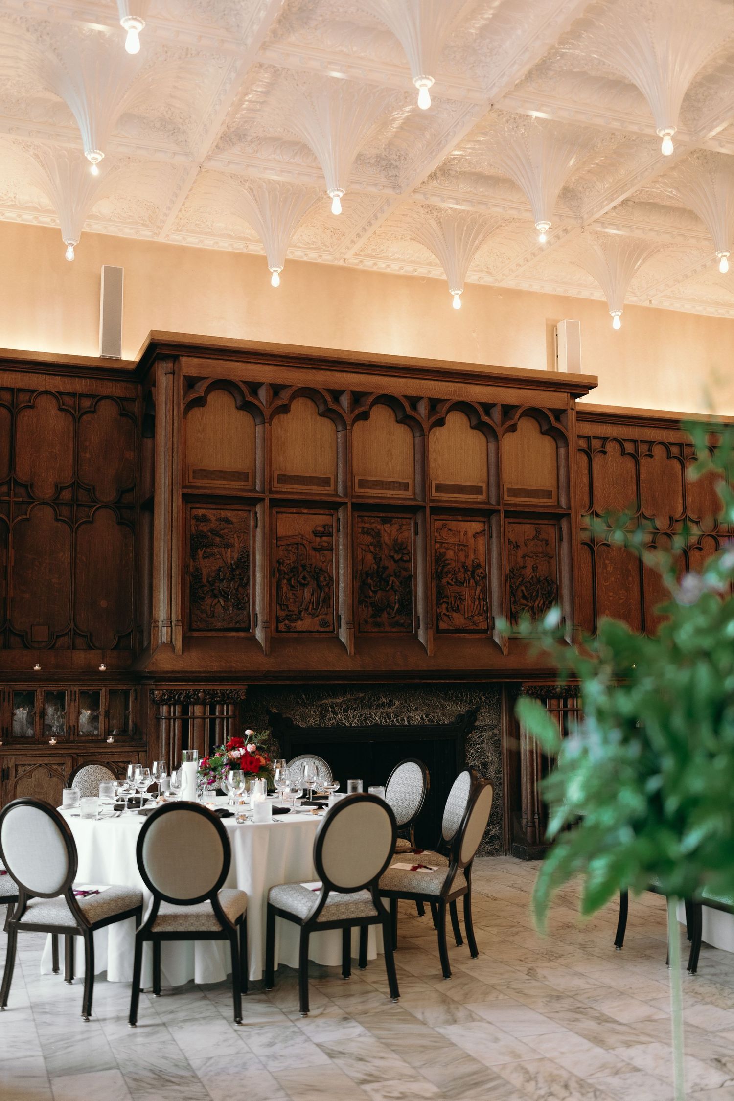 Luxury Chicago Athletic Association wedding captured by Chicago wedding photographer Kailee Rei Photography.