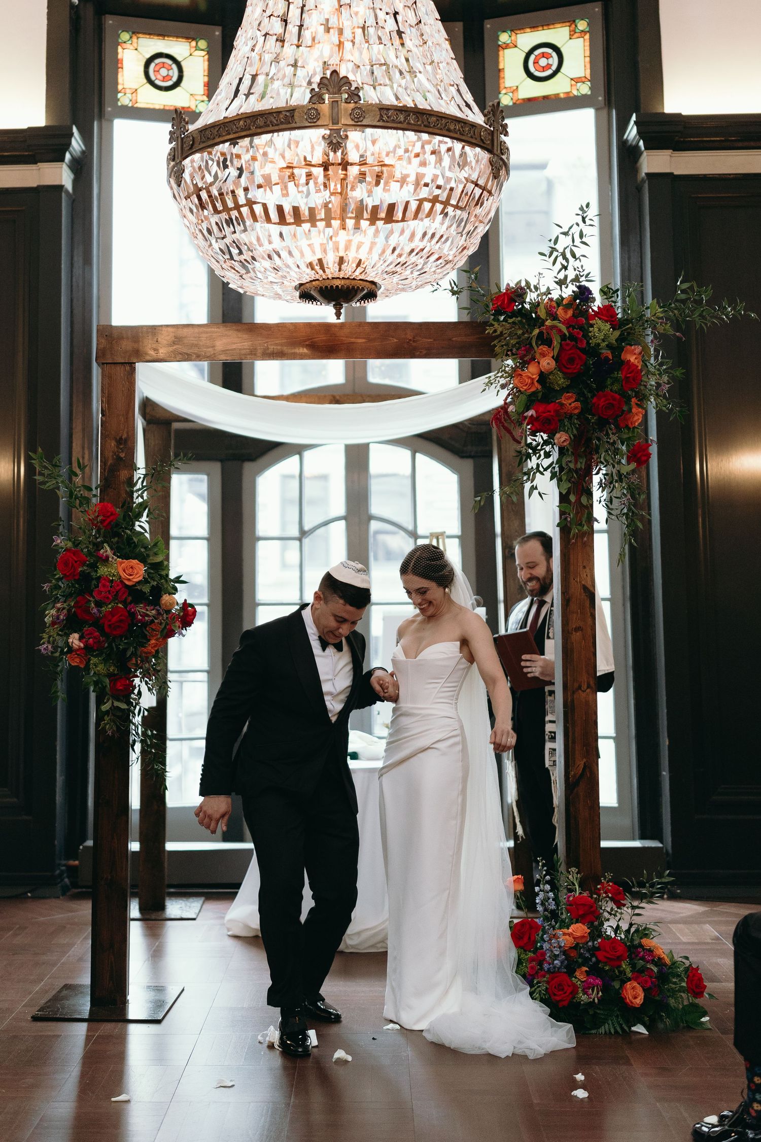 Luxury Chicago Athletic Association wedding captured by Chicago wedding photographer Kailee Rei Photography.