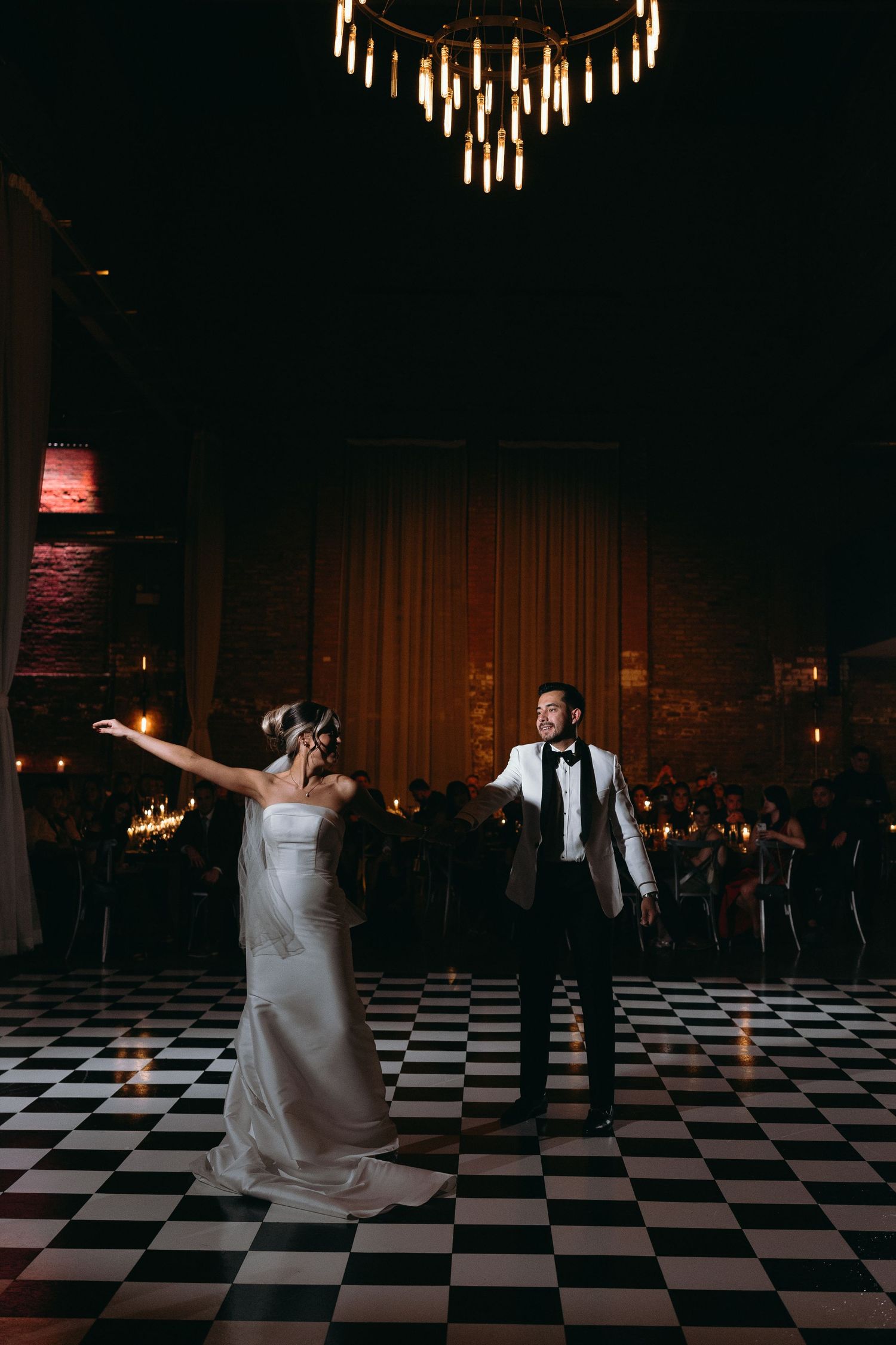 Luxury Fairlie wedding in Chicago featuring a stylish reception captured by Chicago wedding photographer.