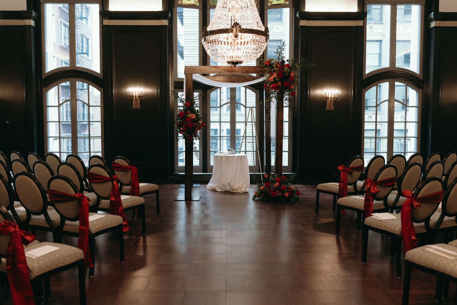 Luxury Chicago Athletic Association wedding captured by Chicago wedding photographer Kailee Rei Photography.