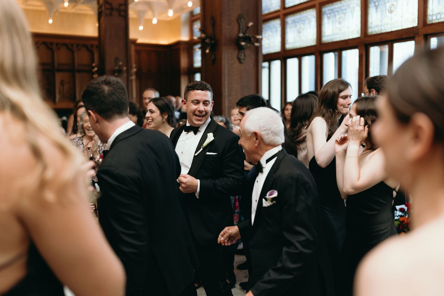 Luxury Chicago Athletic Association wedding captured by Chicago wedding photographer Kailee Rei Photography.