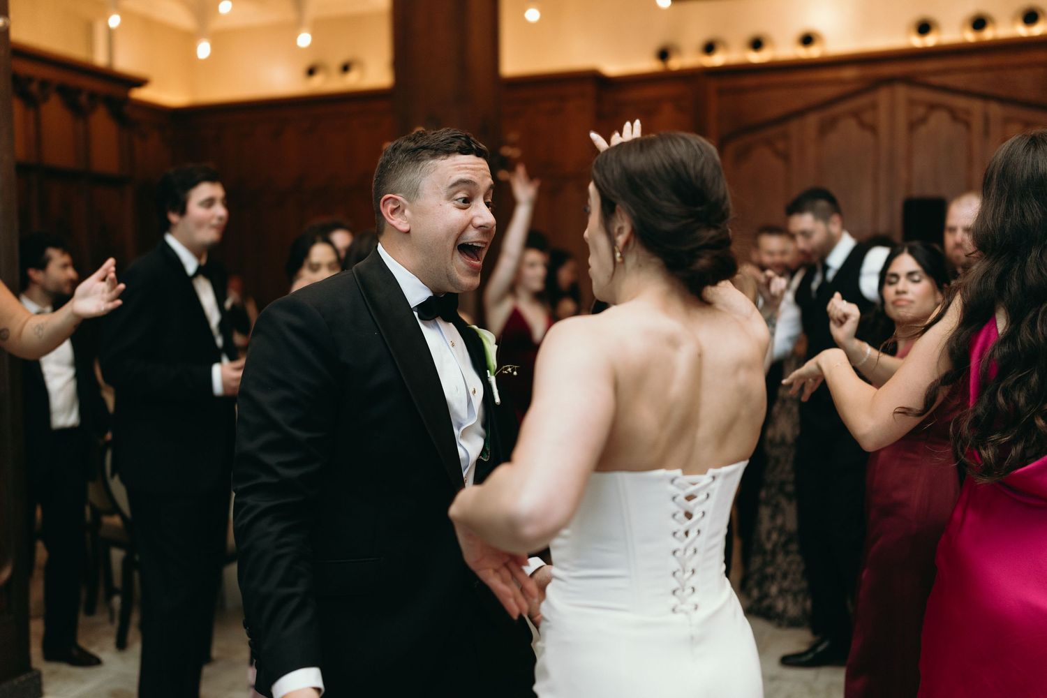 Luxury Chicago Athletic Association wedding captured by Chicago wedding photographer Kailee Rei Photography.
