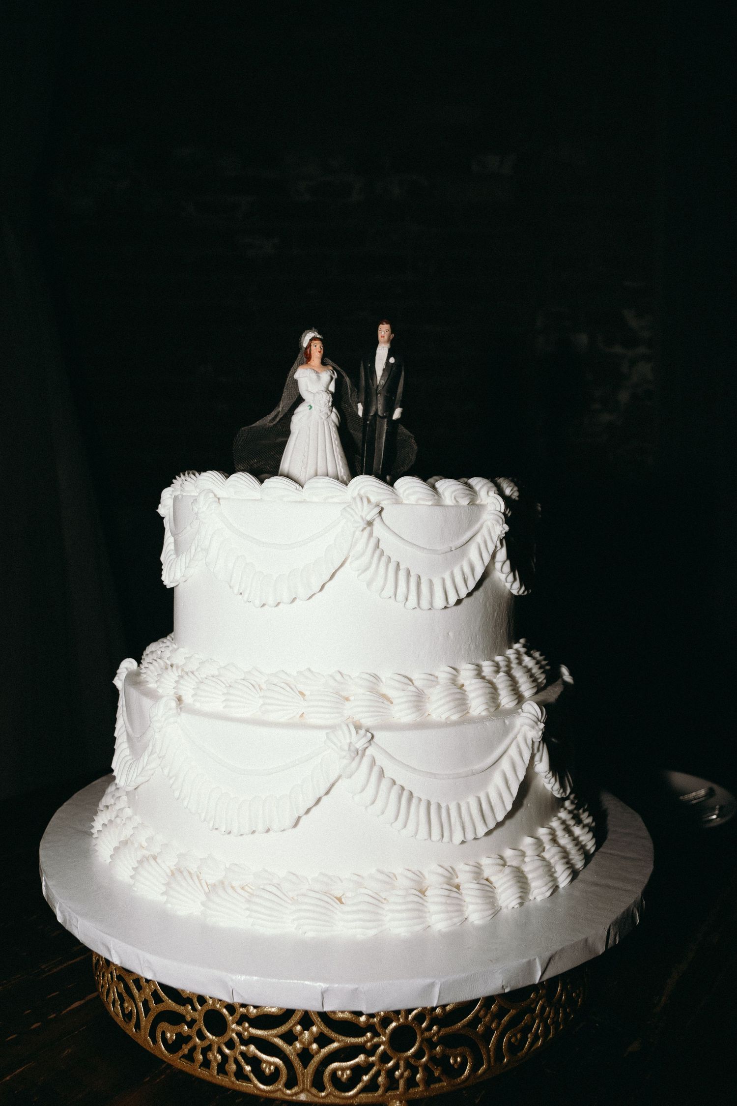 Luxury Fairlie wedding in Chicago featuring a stylish reception captured by Chicago wedding photographer.