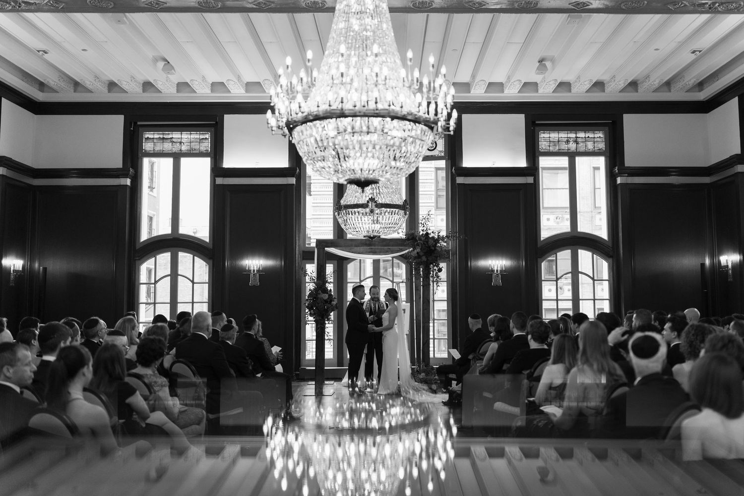 Luxury Chicago Athletic Association wedding captured by Chicago wedding photographer Kailee Rei Photography.