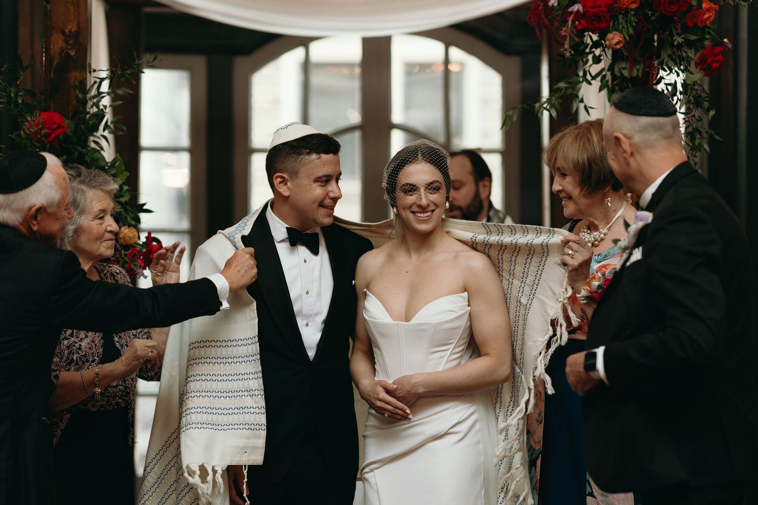 Luxury Chicago Athletic Association wedding captured by Chicago wedding photographer Kailee Rei Photography.