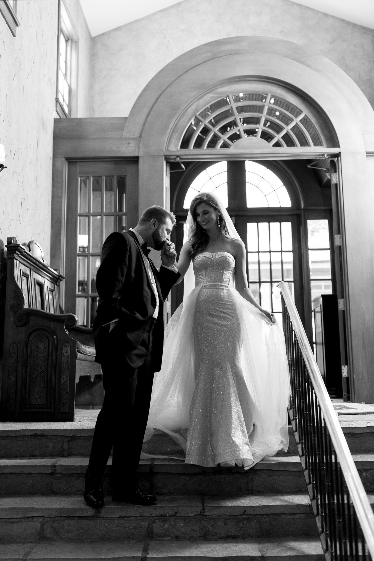 Classic luxury black and white wedding at the Herrington Inn and Spa in the Chicagoland