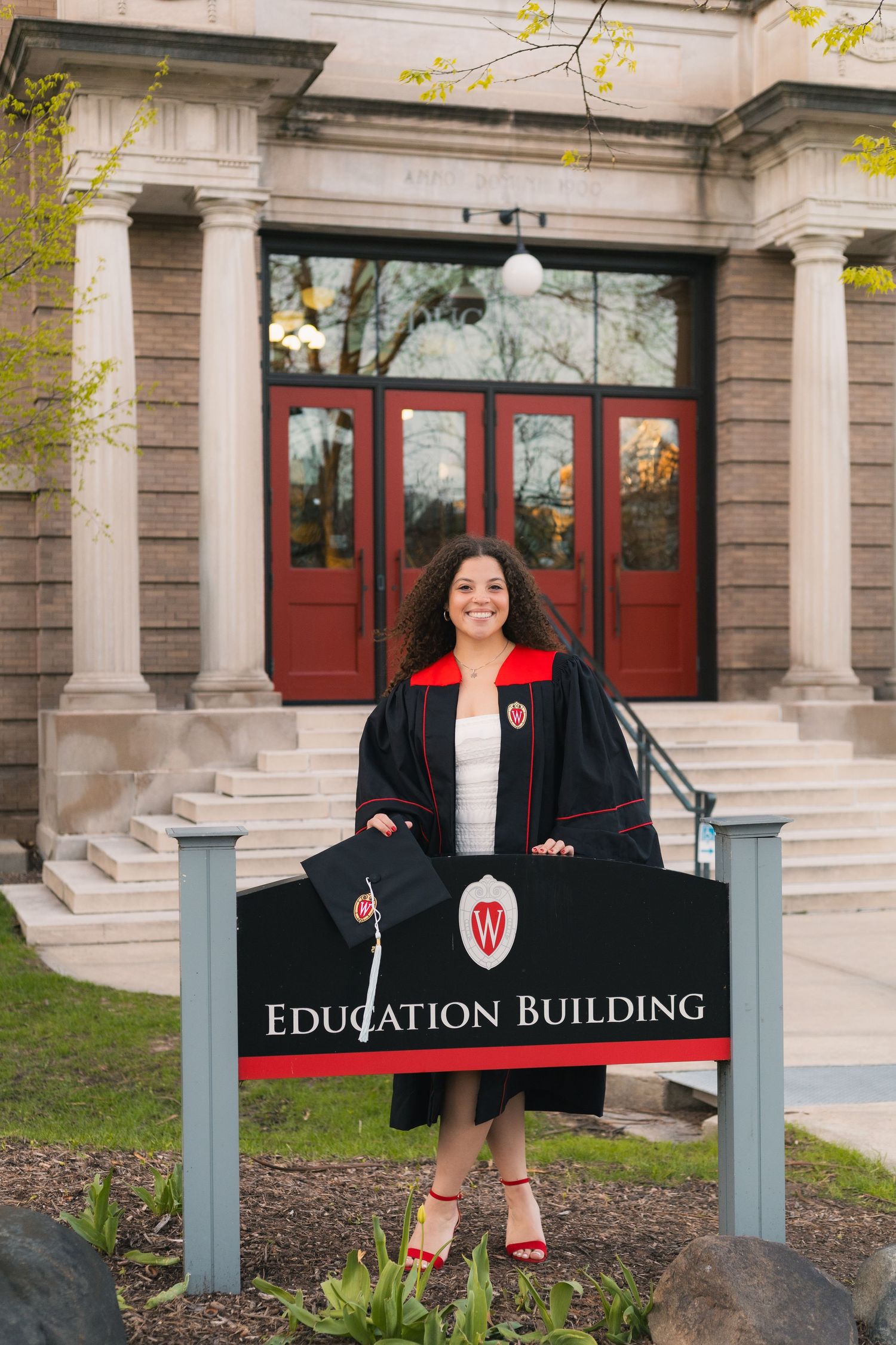 uw madison graduation photographer graduates university of wisconsin badgers alumni sorority education building cap and gown best photos