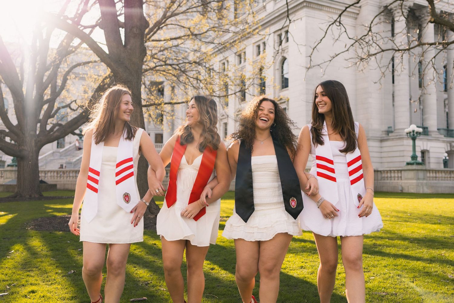 best graduation photographer uw madison wisconsin university grad photos badgers sorority sisters group cap and gown professional pictures