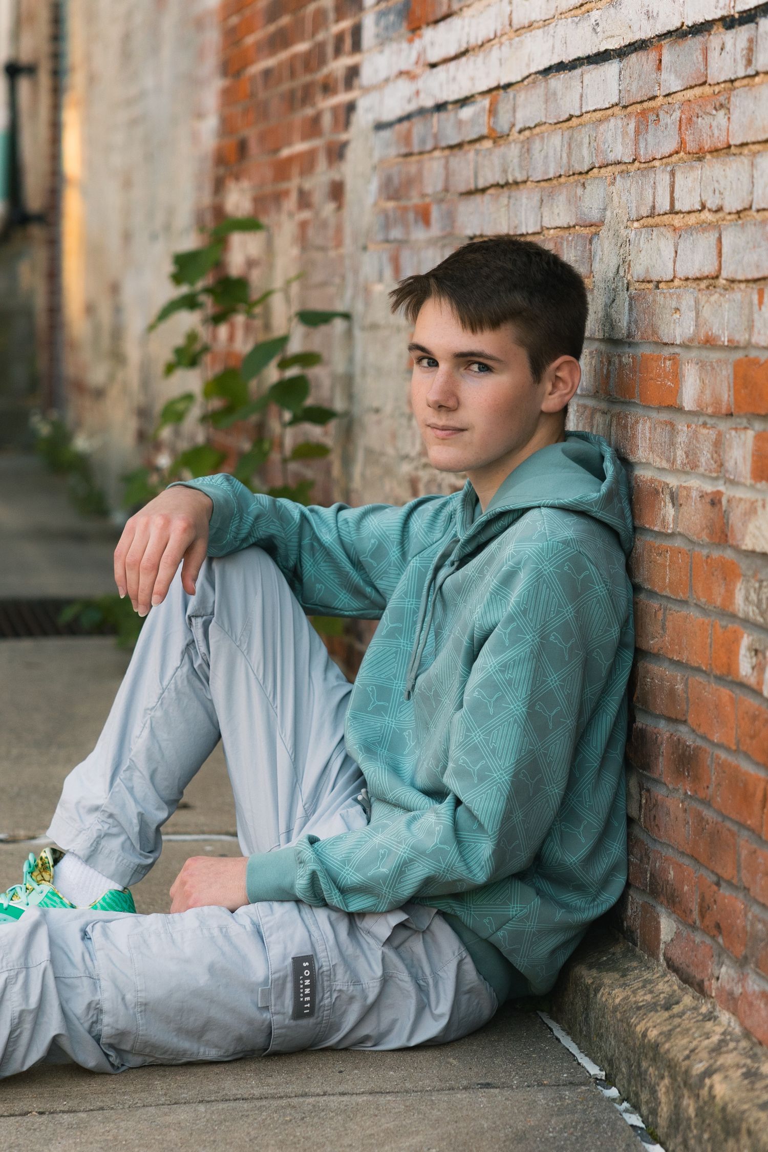 Madison, WI best senior photographer Little Dragan Photography high school yearbook photos willy street downtown urban vibes brick wall dane