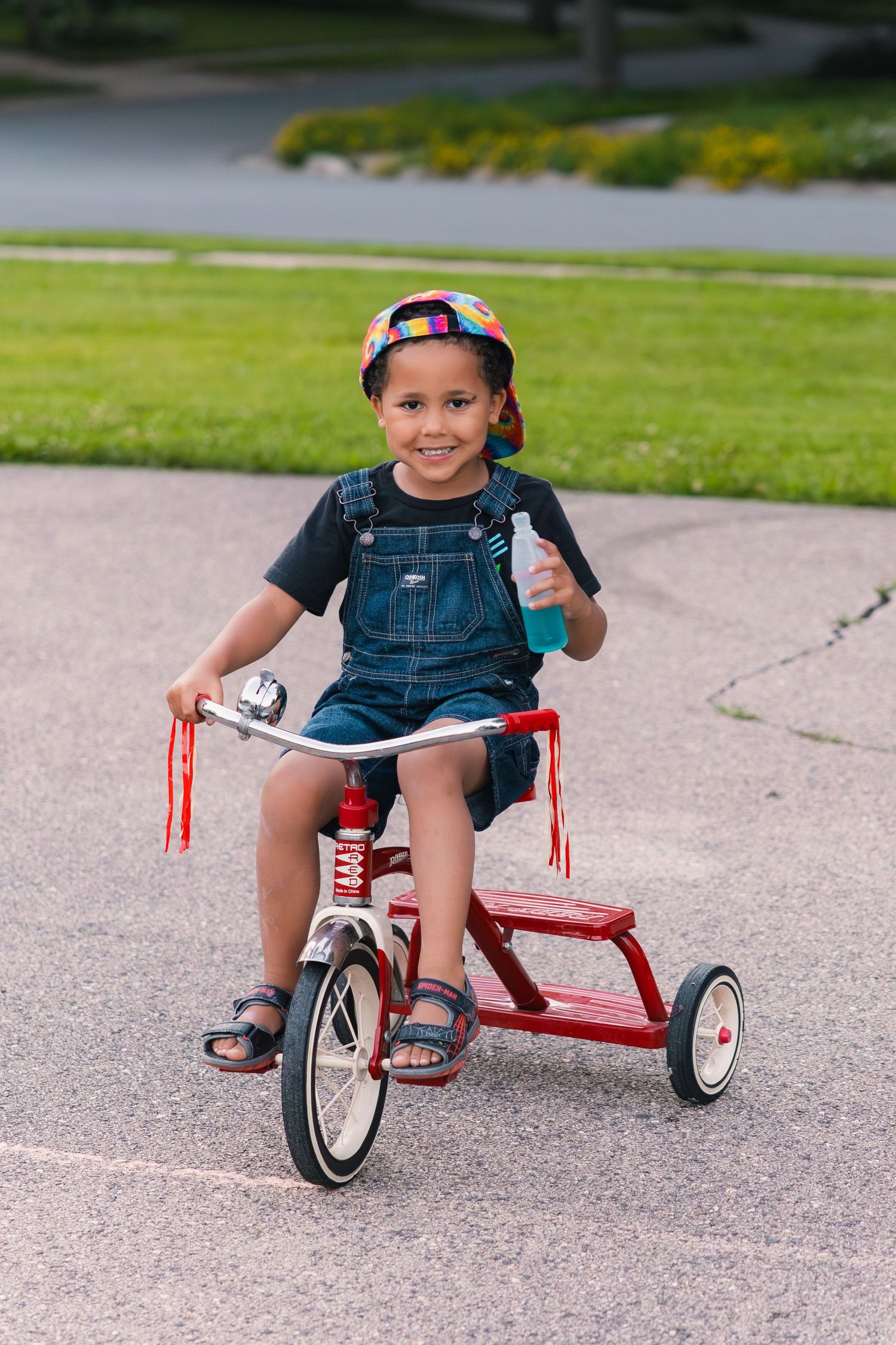 madison wi summer mini session family photographer nostalgic photos fun action candid sunridge park basketball popsicles bubbles wisconsin