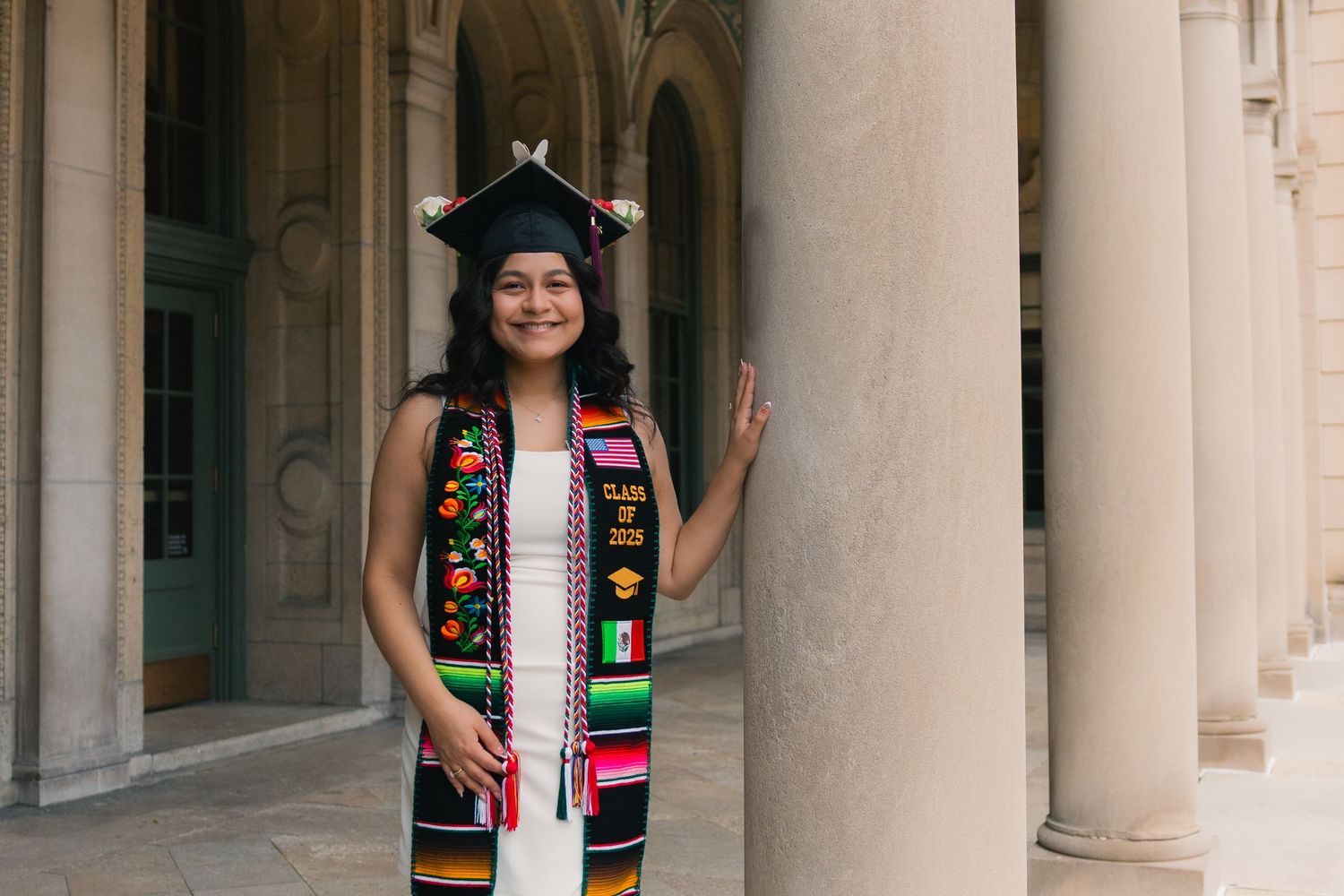 best graduation photographer uw madison wisconsin university grad photos badgers memorial union terrace cap and gown professional pictures