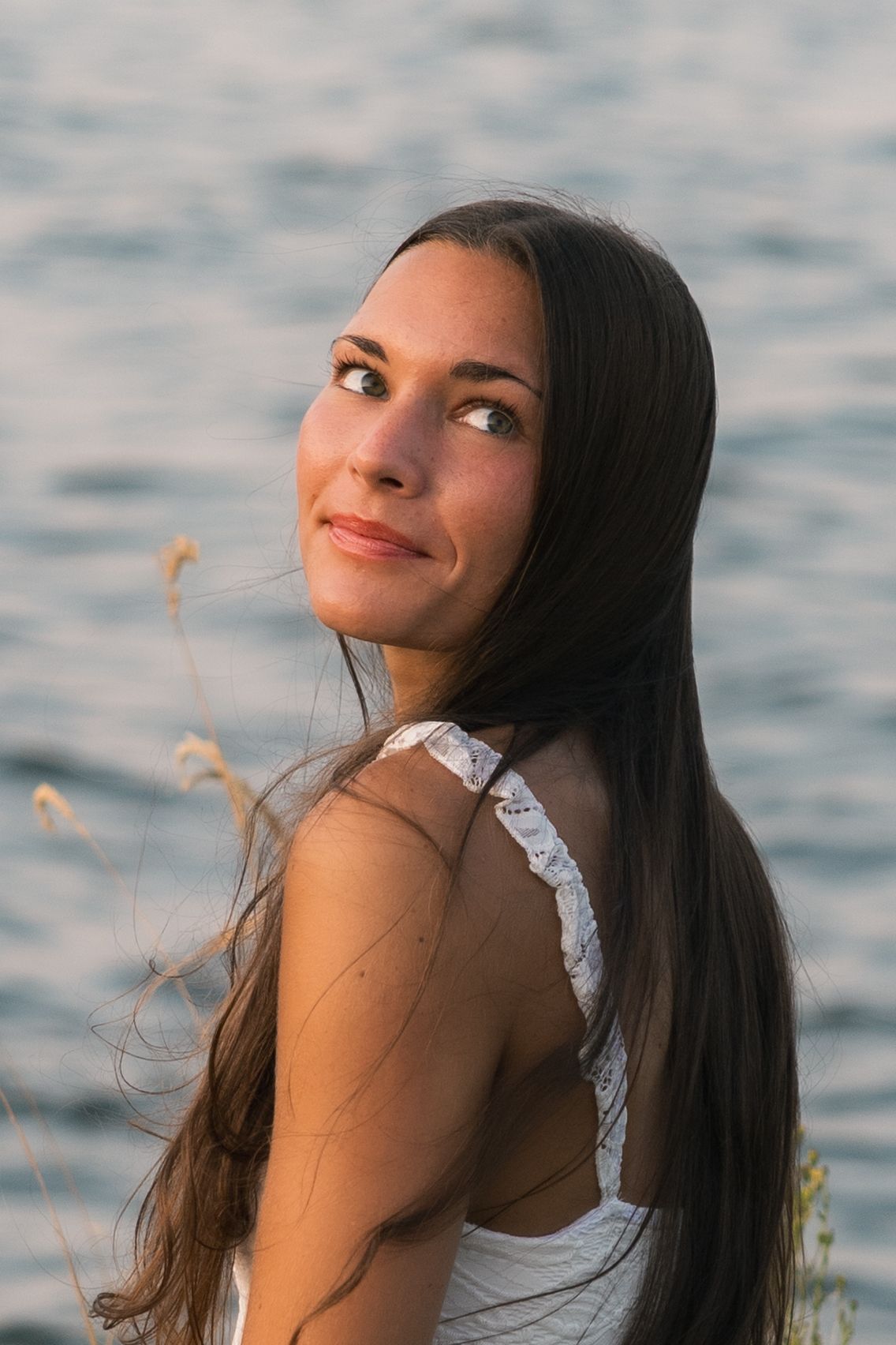 madison wisconsin high school senior portrait photographer yearbook photos water lakes natural lighting luxury quality best governor nelson