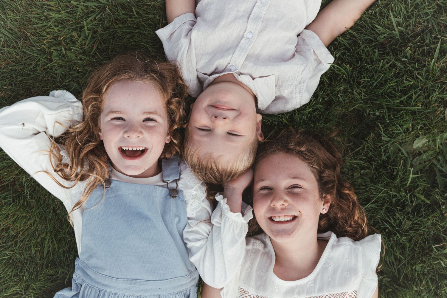 Silverdale, Auckland Family Photography: Candid photo of children at play in a North Shore park