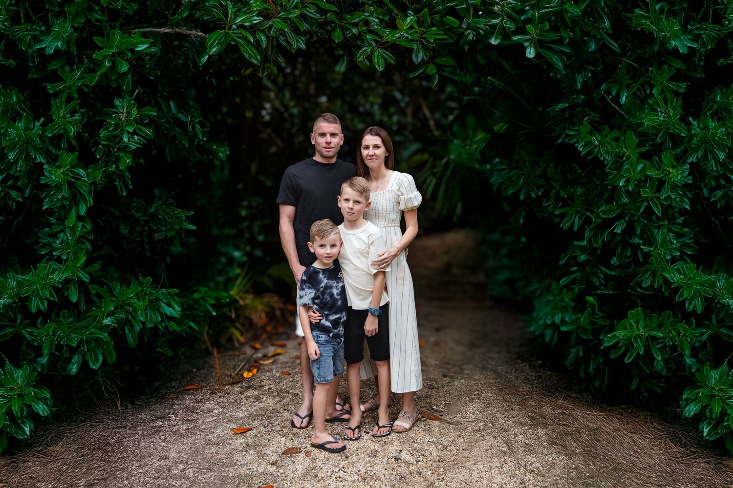 Wenderholme Beach Family Photographer: Family enjoying a fun lifestyle session in Auckland Rodney, North Shore.