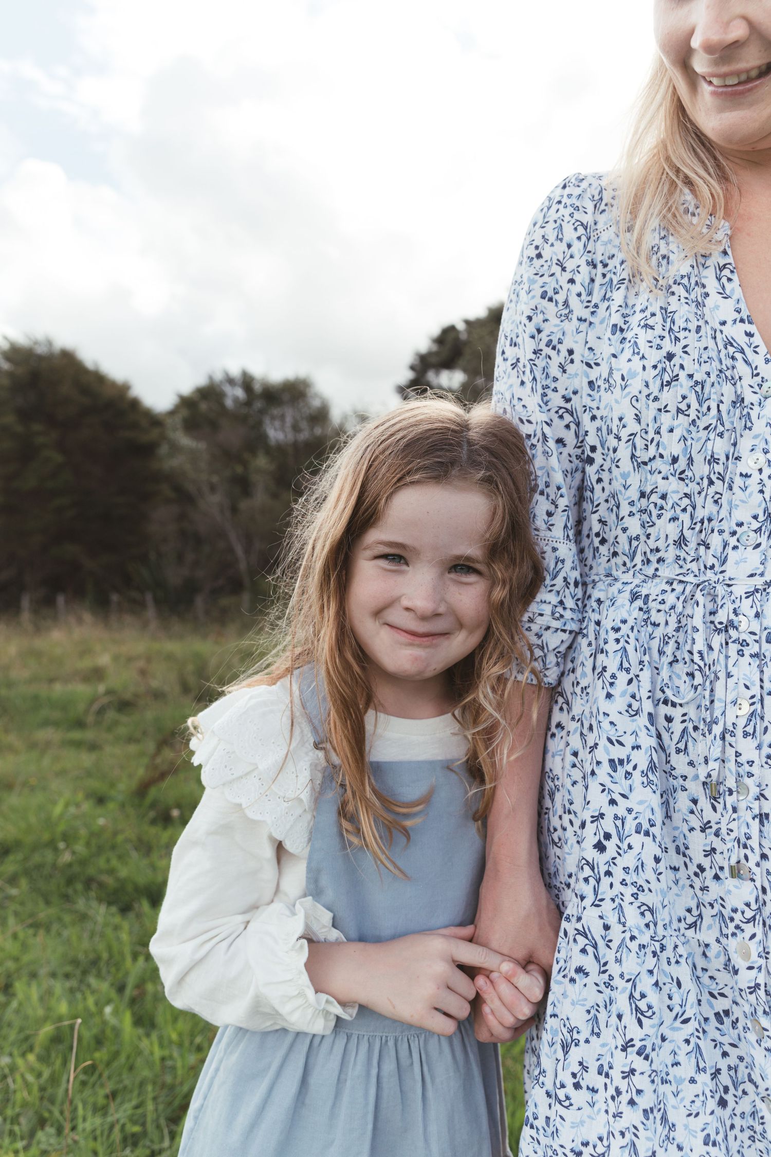 North Shore Mother Daughter Photos: Tender moments captured during a portrait session in Auckland.