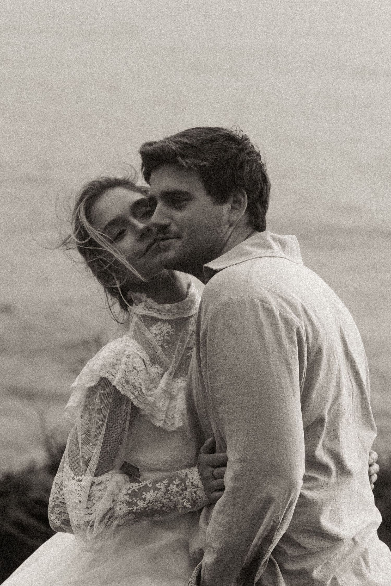 Romantic elopement on the Oregon Coast