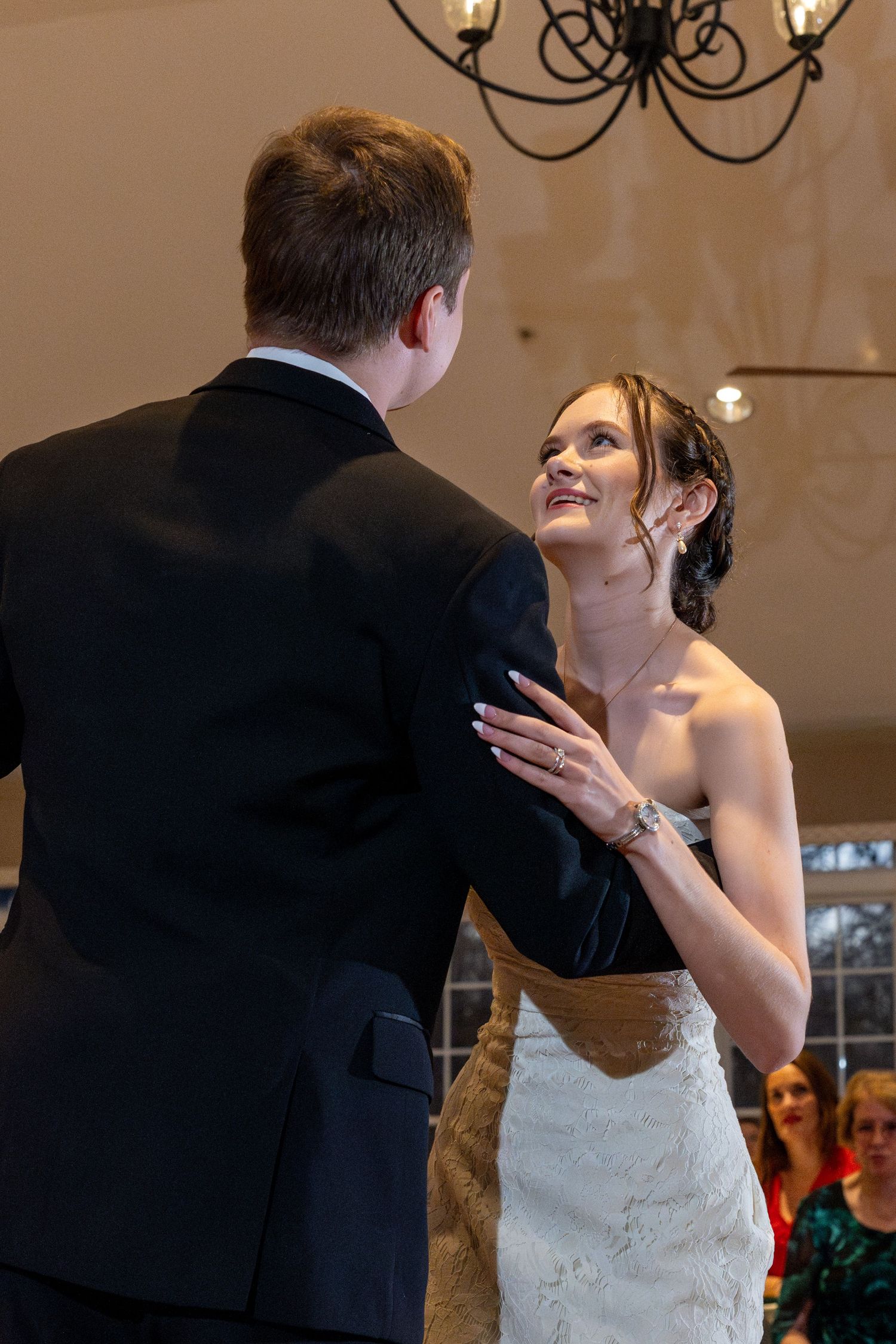 Bride and Groom first Dance at wedding reception at Stevenson Ridge wedding venue Spotsylvania Virginia