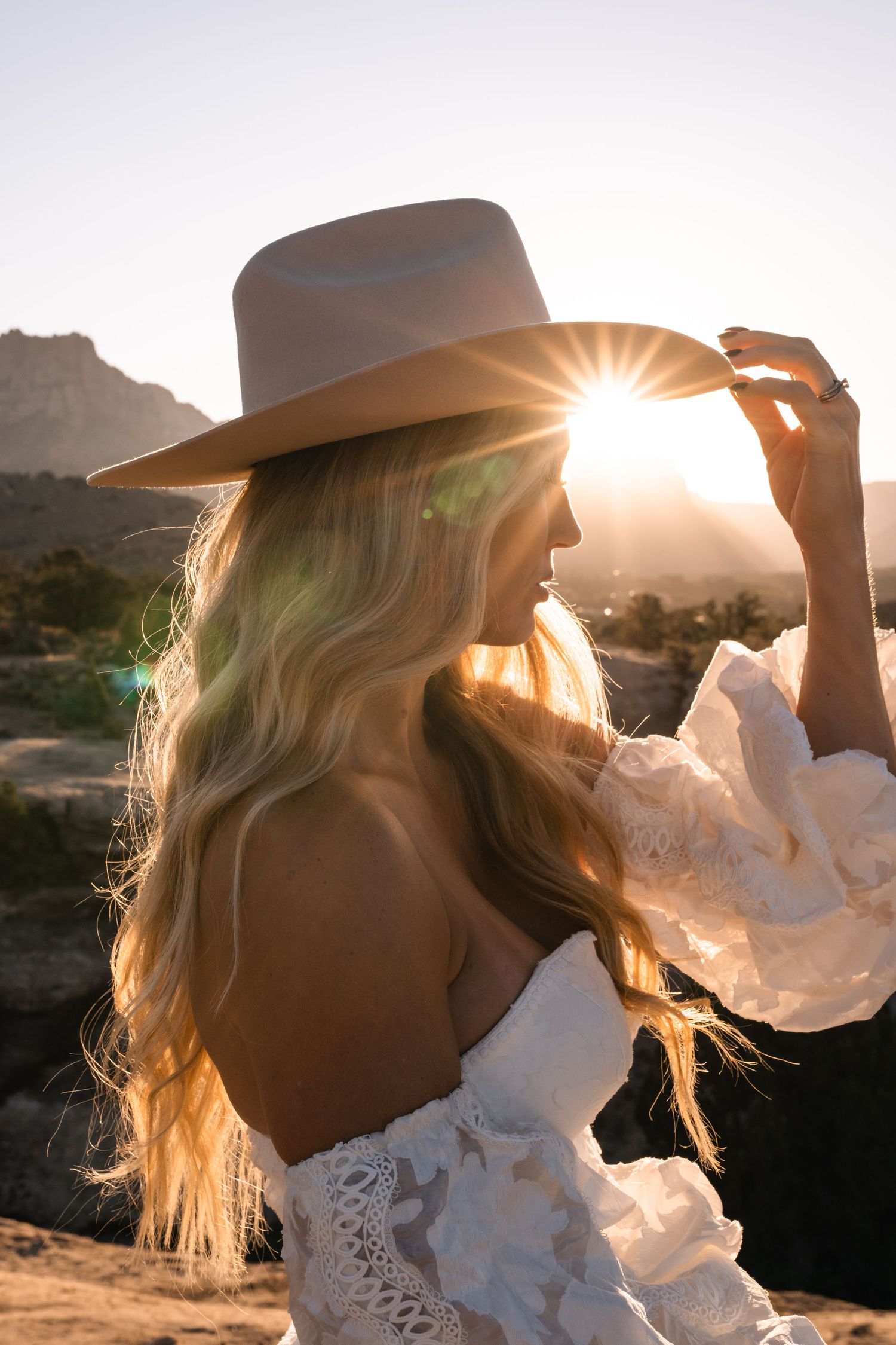 Utah elopement photographer captures the romance of a desert sunrise bridal session