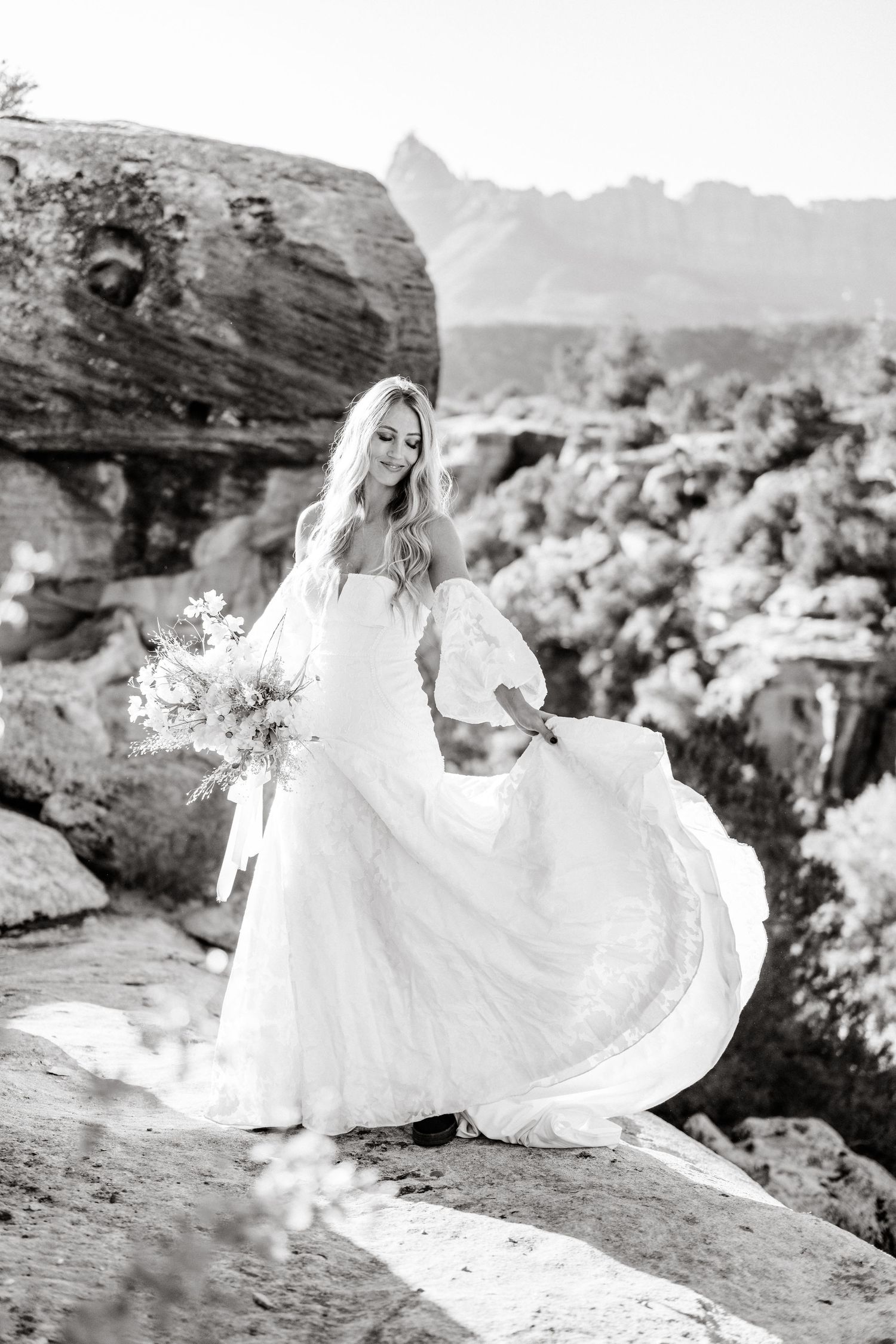 Utah elopement photographer captures the romance of a desert sunrise bridal session