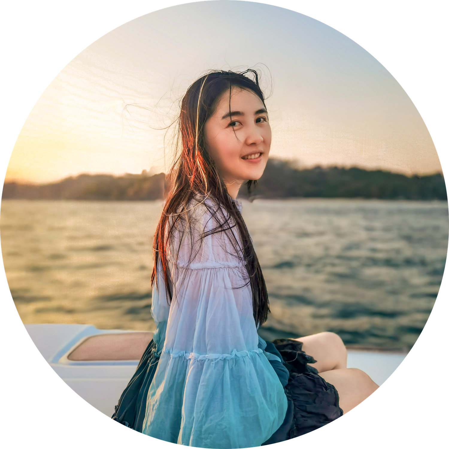 Hey, I'm Qiao, a family photographer