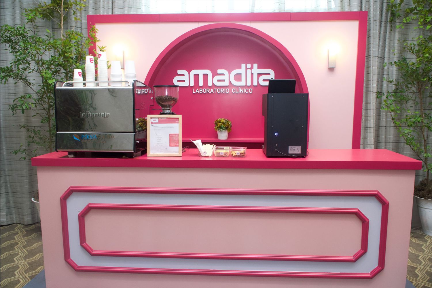 Fotografía profesional, Stand de marca. Festivales y congresos. 
marca amadita.