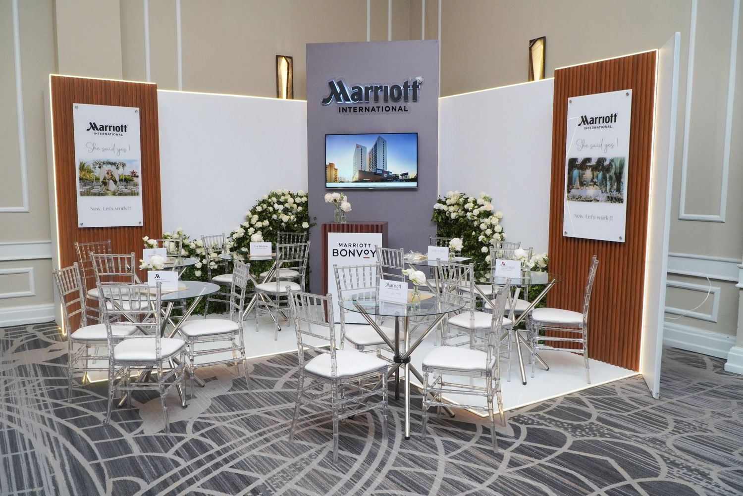 Fotografía profesional, Stand de marca. Festivales y congresos. 
marca hotel Marriot. Festival de bodas, plano general