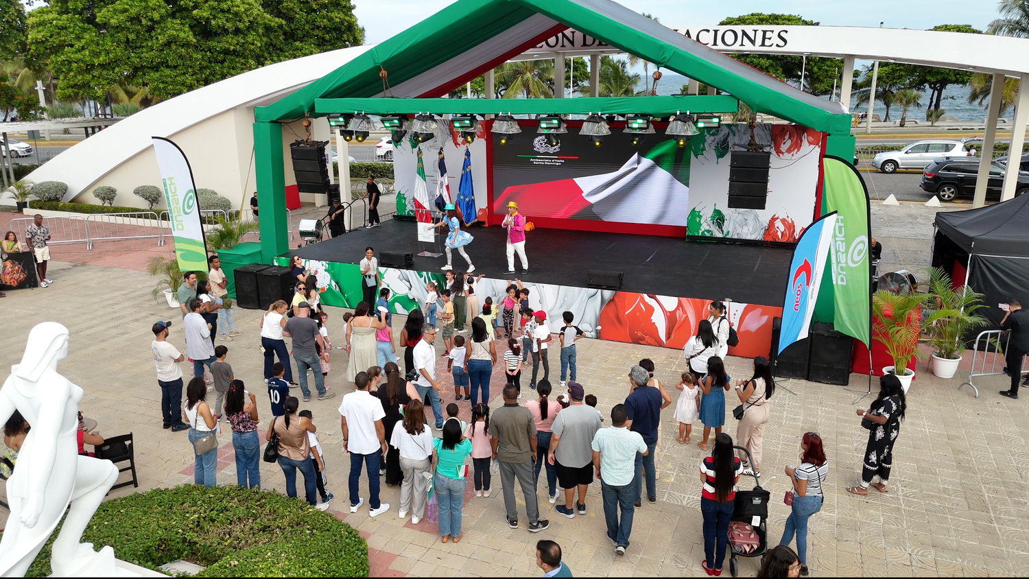 Fotografía profesional, cobertura evento corporativos. Toma aerea. feria de italia.