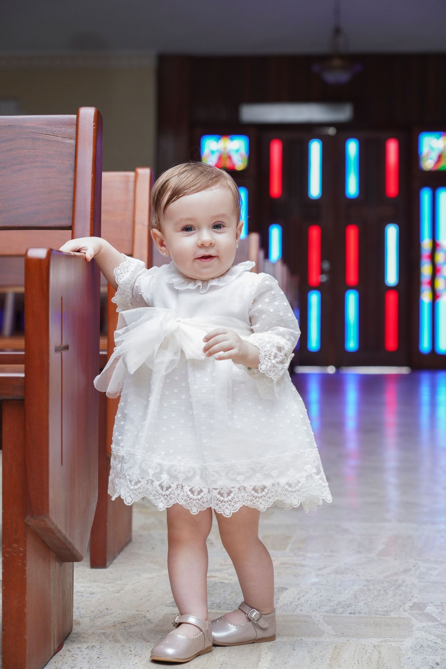 Fotografía profesional , bautizo familiar y con amigos. En ls iglesia.