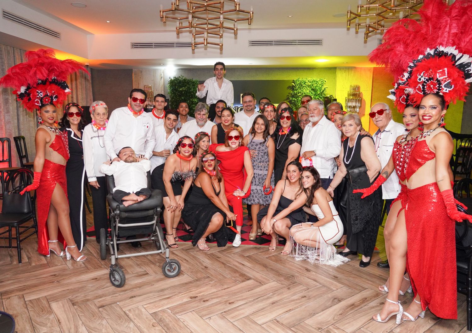 Fotografía profesional, entrada cumpleaños 50 años. tematico de reina de corazones. fiesta
