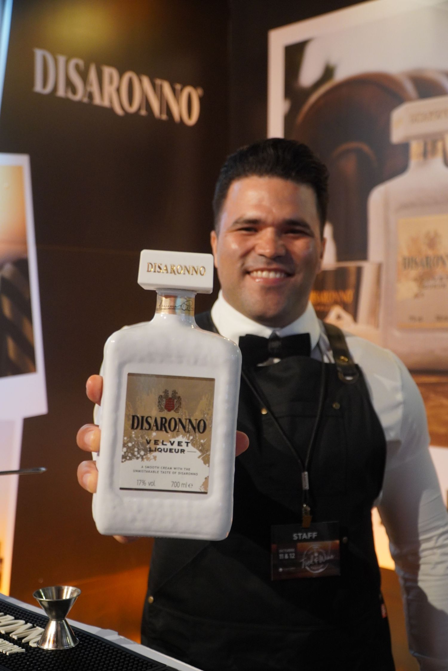 Fotografía profesional de producto. Comercial de producto. marca ALVAREZ & SANCHEZ/ DISARONNO