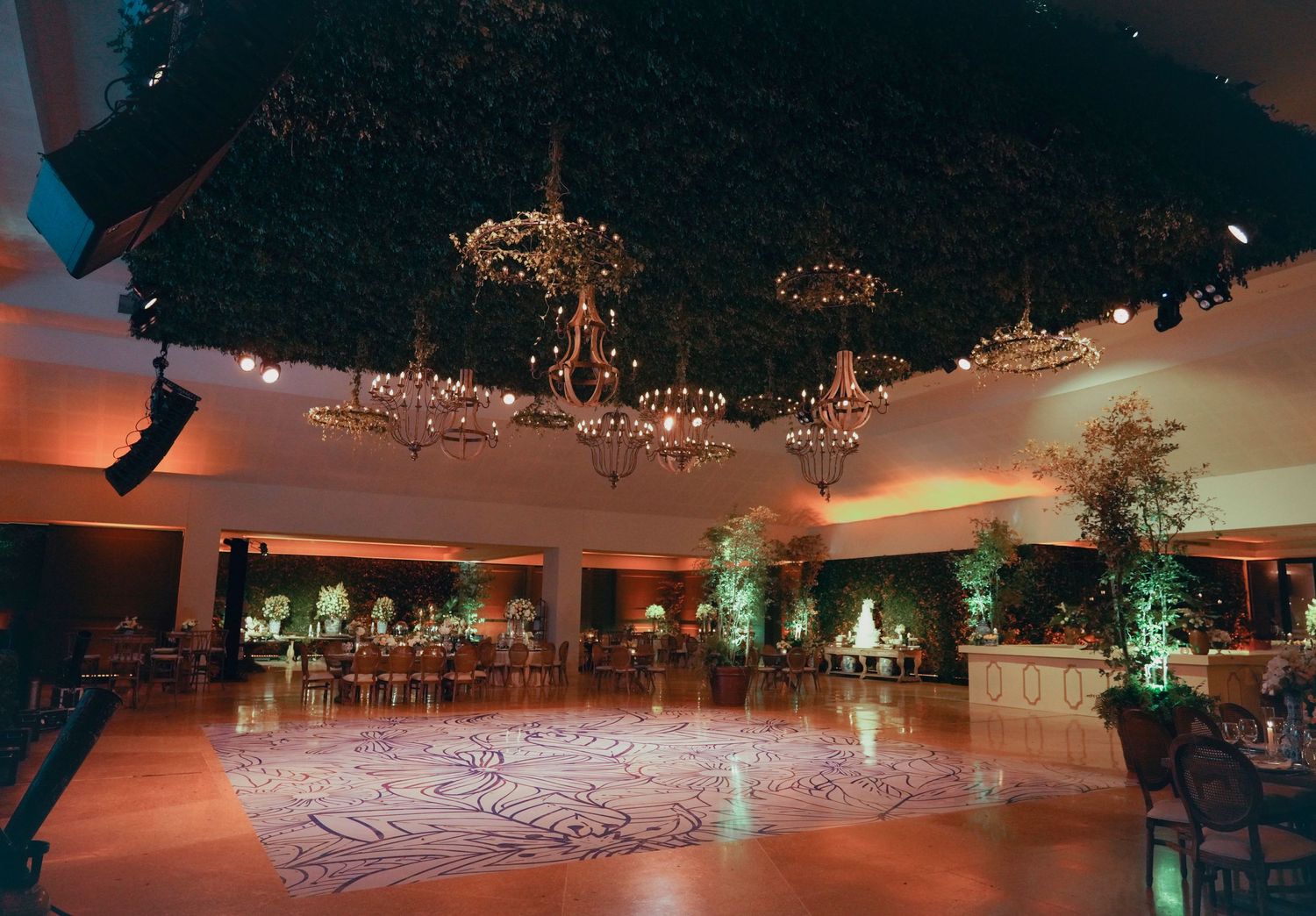 Fotografía profesional, decoracion de bodas. pre boda, luz tenue.