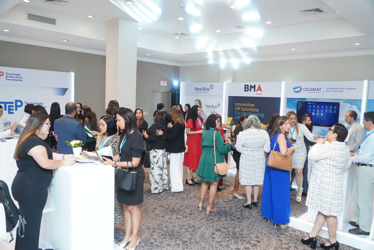 Fotografía profesional, cobertura evento corporativos. Congreso ADORAR.