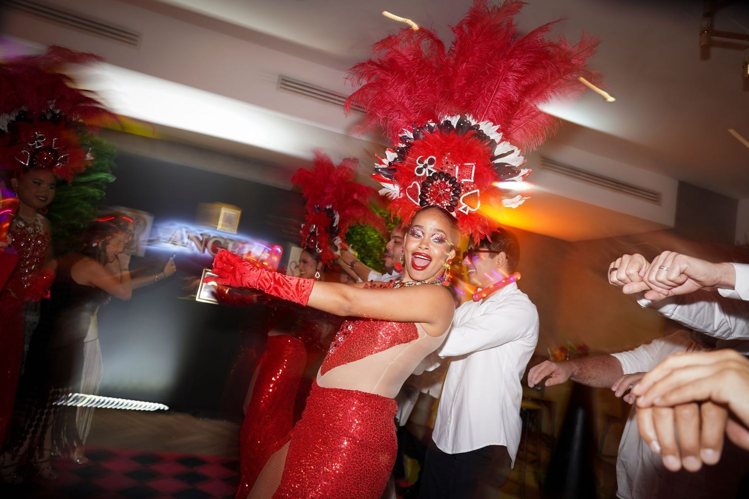 Fotografía profesional, entrada cumpleaños 50 años. tematico de reina de corazones. fiesta.
