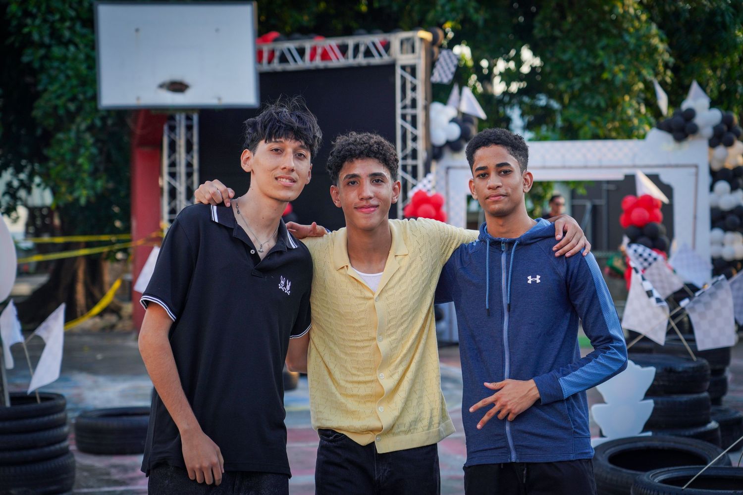 Fotografía profesional, lanzamiento de promoción. amigos