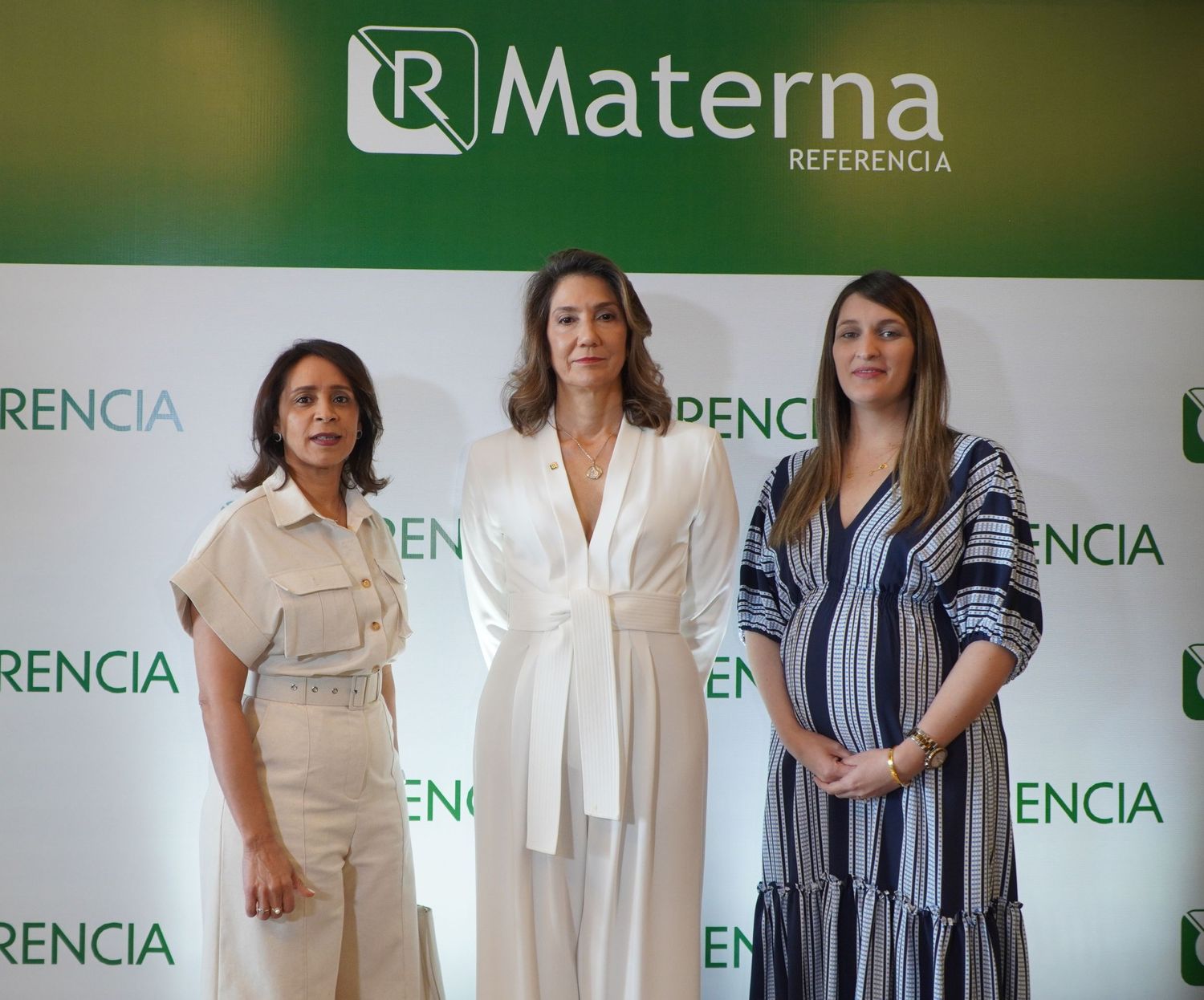 Fotografía profesional, cobertura evento corporativos. Laboratorio Referencia. Materna.