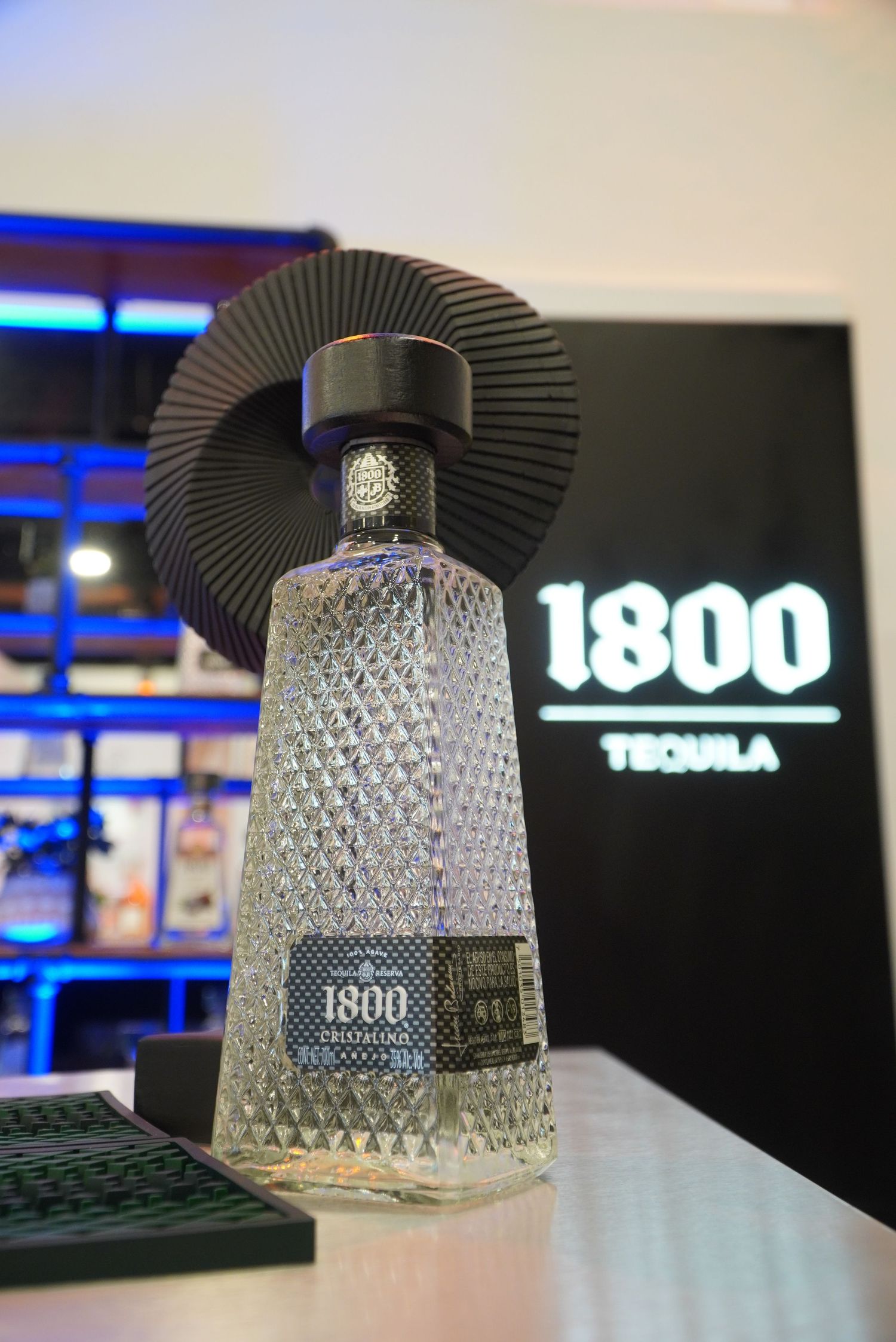 Fotografía profesional de producto. Comercial de producto. marca ALVAREZ & SANCHEZ/ TEQUILA 1800