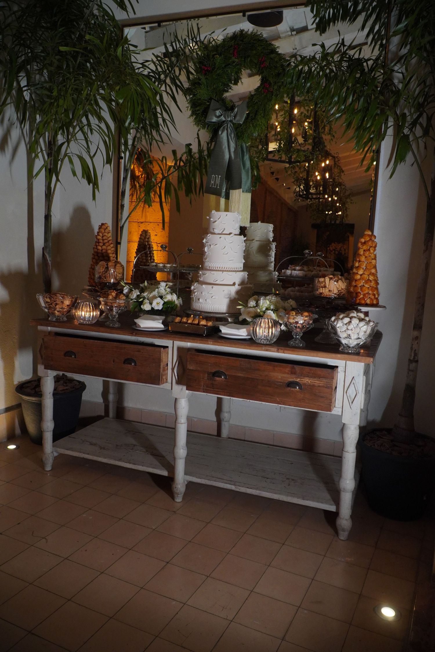 Fotografía profesional, decoracion de bodas. pre boda, luz tenue.