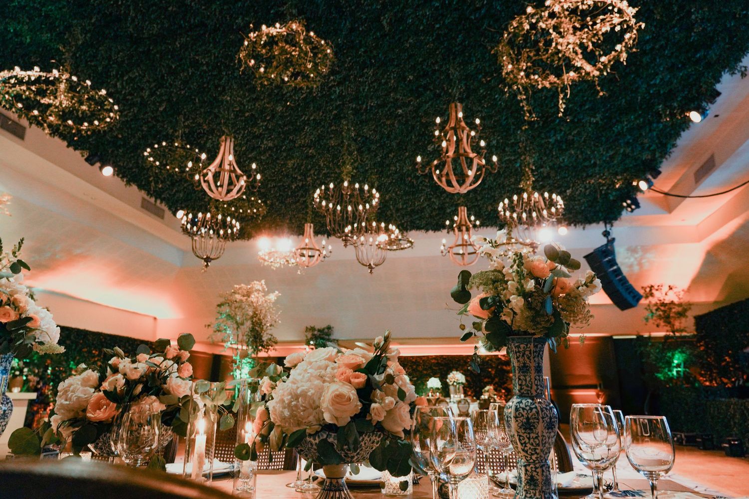 Fotografía profesional, decoracion de bodas. pre boda, luz tenue.